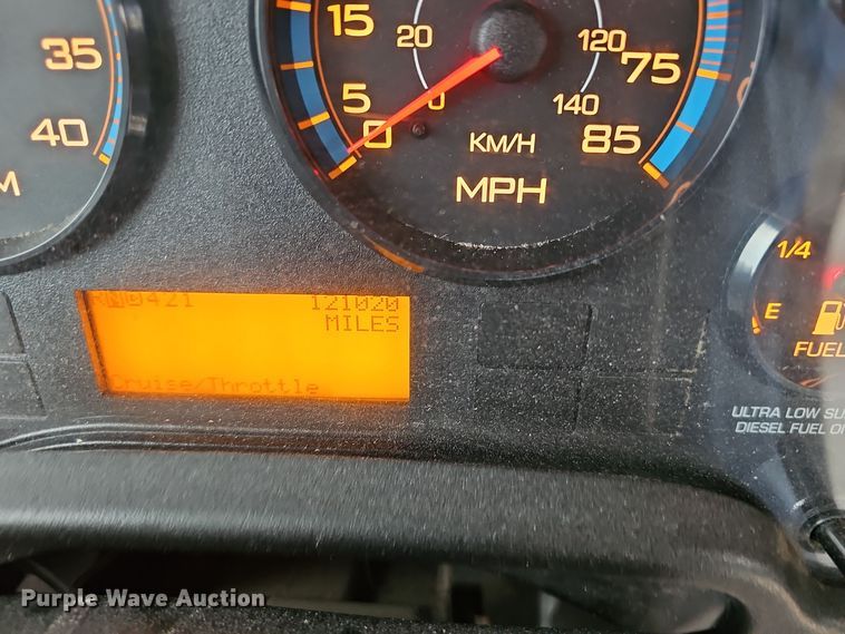 image for item NX9386 2013 IC CE school bus