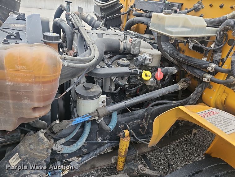 image for item NX9386 2013 IC CE school bus