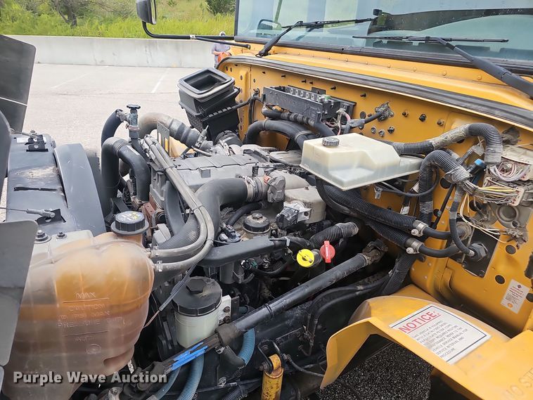 image for item NX9386 2013 IC CE school bus