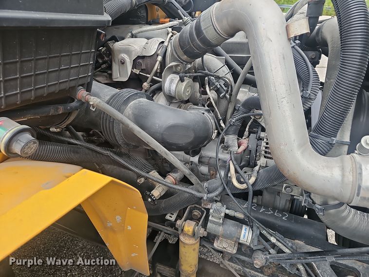 image for item NX9386 2013 IC CE school bus