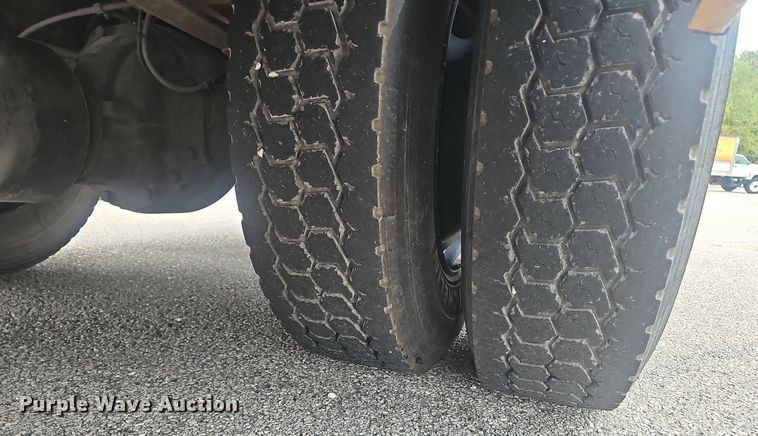 image for item NX9386 2013 IC CE school bus