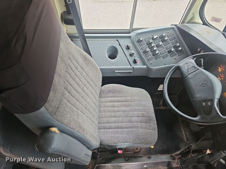 image for item NX9387 2008 International  CE300 school bus