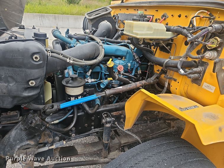 image for item NX9387 2008 International  CE300 school bus