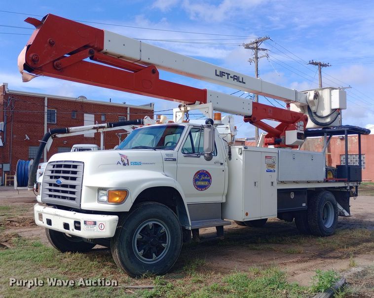 image for item NY9508 1995 Ford F800 bucket truck