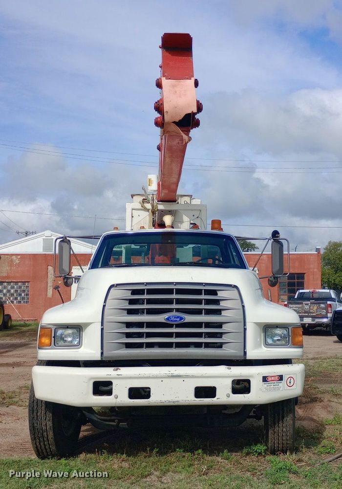 image for item NY9508 1995 Ford F800 bucket truck