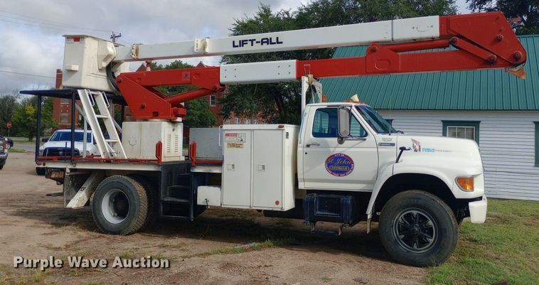 image for item NY9508 1995 Ford F800 bucket truck