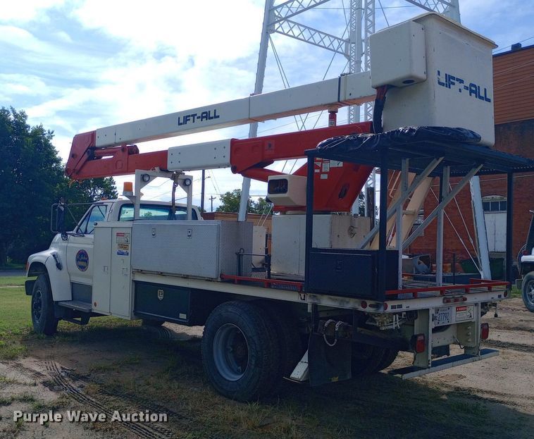 image for item NY9508 1995 Ford F800 bucket truck