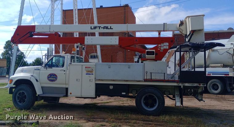image for item NY9508 1995 Ford F800 bucket truck