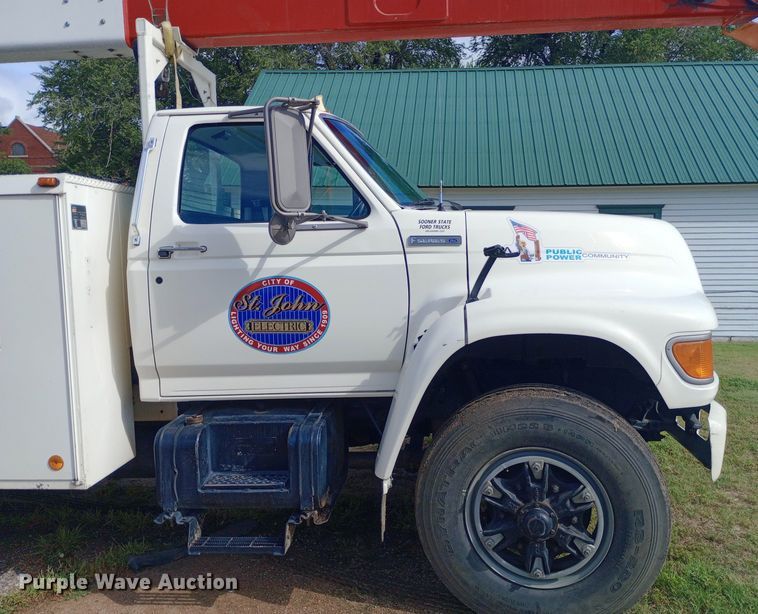 image for item NY9508 1995 Ford F800 bucket truck