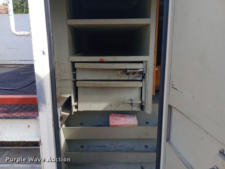 image for item NY9508 1995 Ford F800 bucket truck