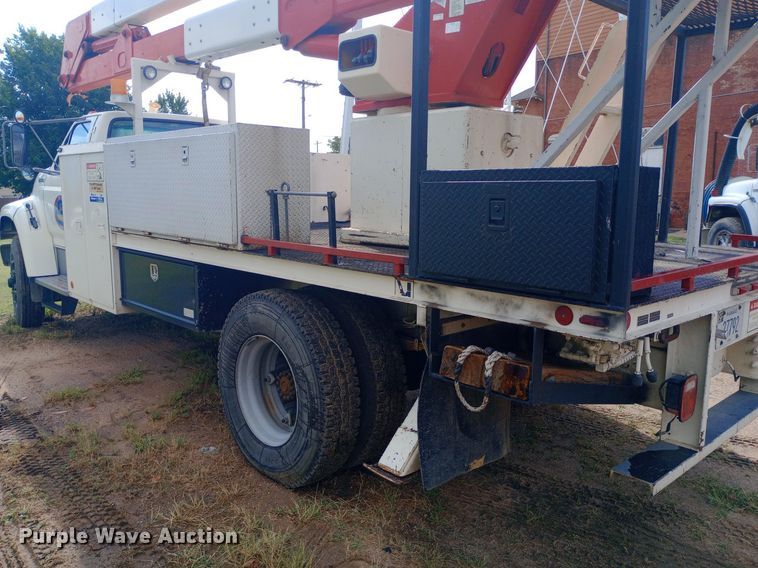image for item NY9508 1995 Ford F800 bucket truck