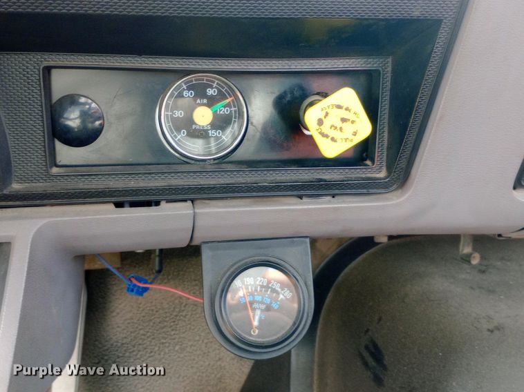 image for item NY9508 1995 Ford F800 bucket truck