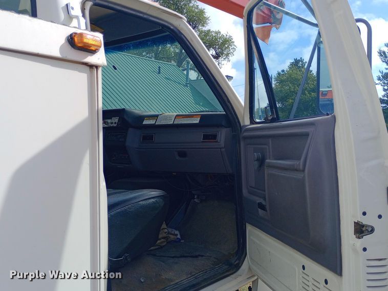 image for item NY9508 1995 Ford F800 bucket truck