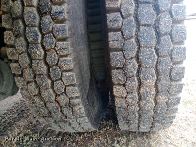 image for item NY9508 1995 Ford F800 bucket truck