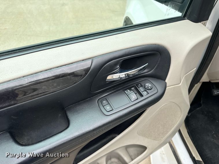 image for item OF9738 2015 Dodge Grand Caravan  handicap accessible van