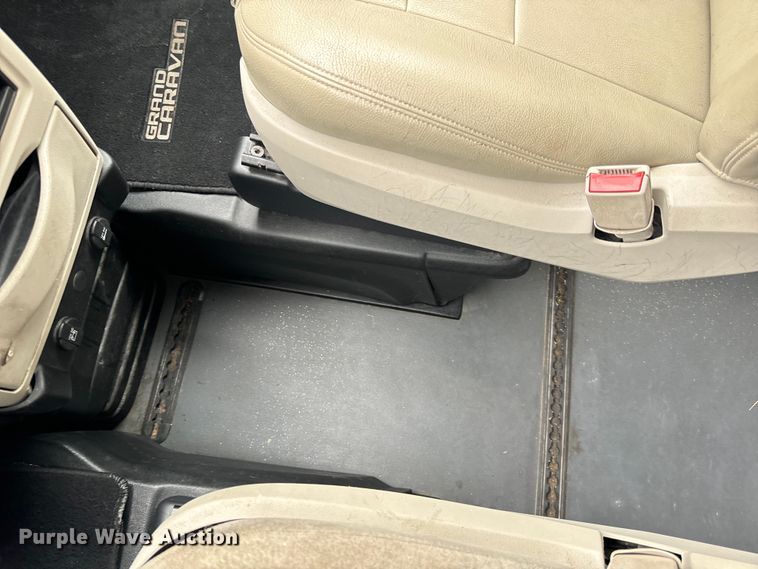 image for item OF9738 2015 Dodge Grand Caravan  handicap accessible van