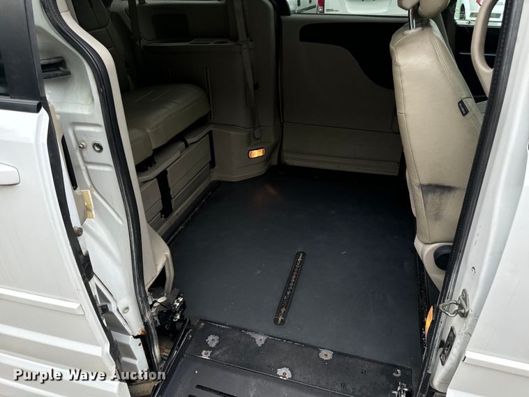 image for item OF9738 2015 Dodge Grand Caravan  handicap accessible van