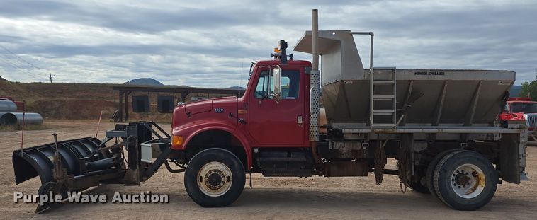 image for item OH9766 2001 International  4800 dump truck