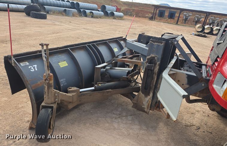 image for item OH9766 2001 International  4800 dump truck