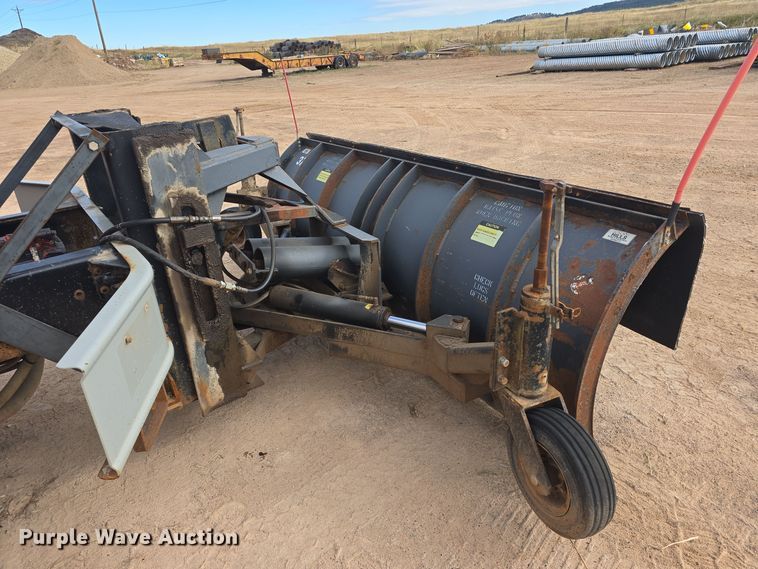 image for item OH9766 2001 International  4800 dump truck