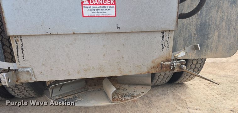 image for item OH9766 2001 International  4800 dump truck