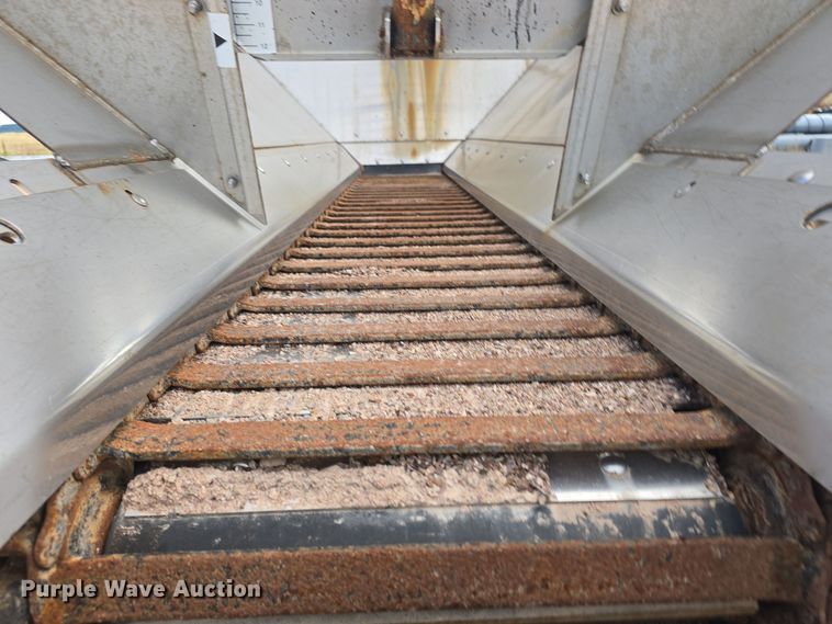 image for item OH9766 2001 International  4800 dump truck