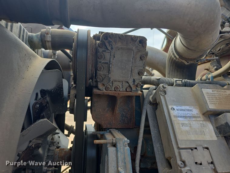 image for item OH9766 2001 International  4800 dump truck