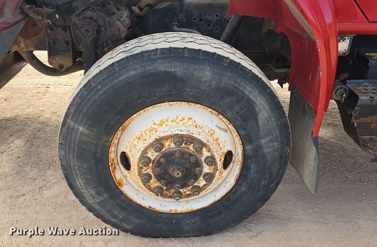 image for item OH9766 2001 International  4800 dump truck