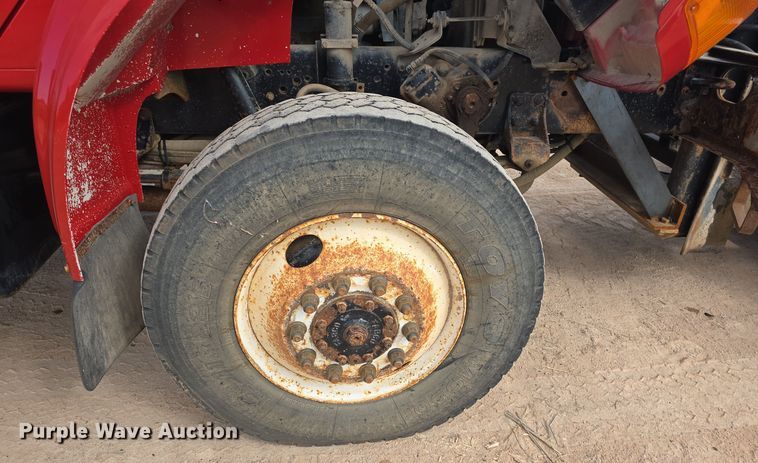 image for item OH9766 2001 International  4800 dump truck