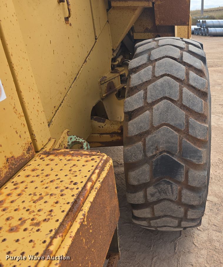 image for item OH9767 1984 Caterpillar 950B wheel loader