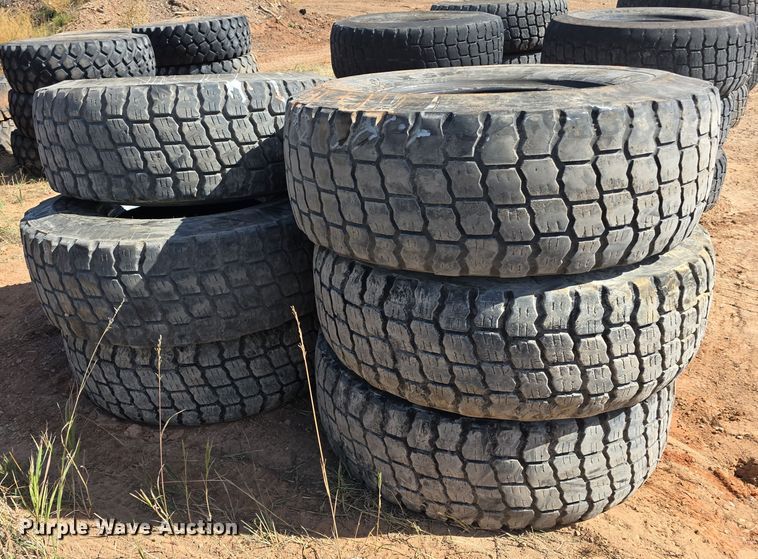 image for item OH9775 (23) 17.5R25 Michelin tires