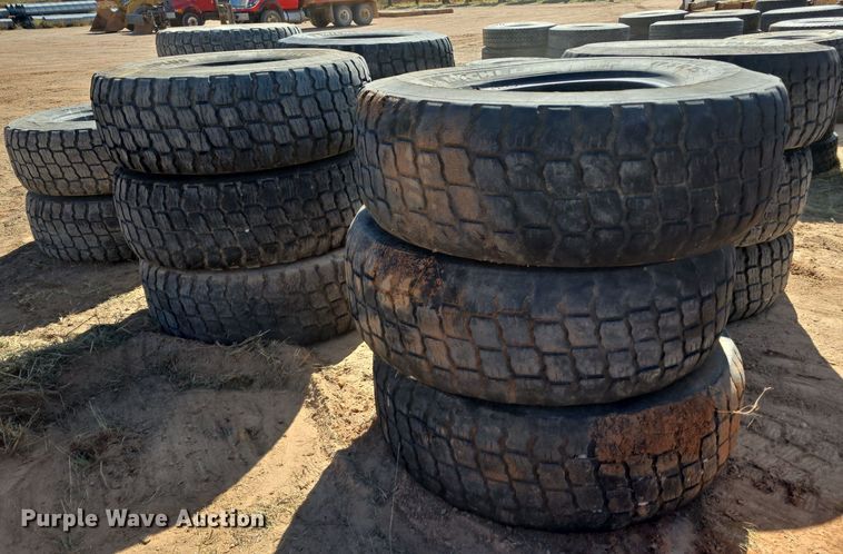 image for item OH9775 (23) 17.5R25 Michelin tires