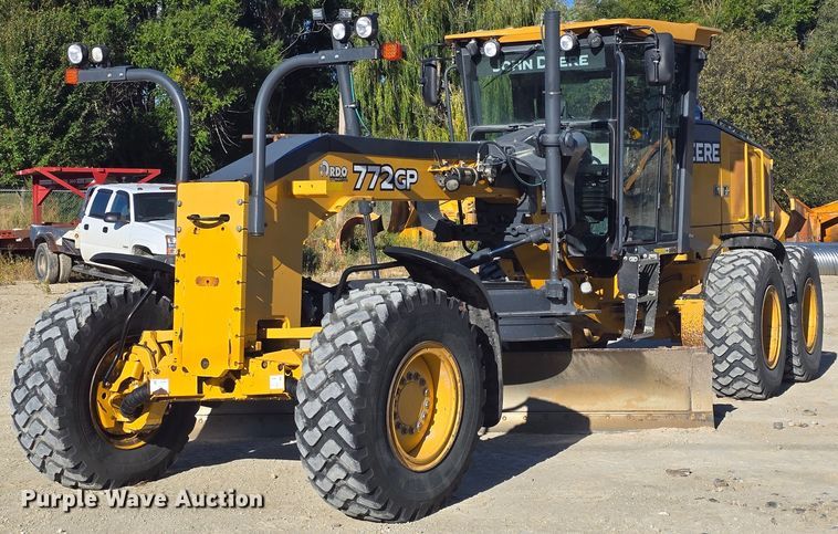image for item OH9781 2013 John Deere 772GP motor grader