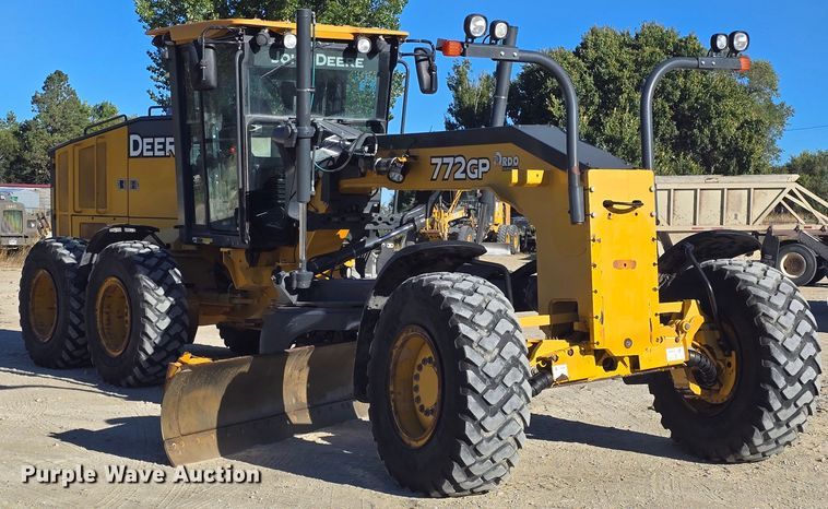 image for item OH9781 2013 John Deere 772GP motor grader