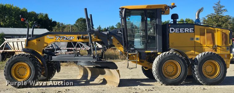 image for item OH9781 2013 John Deere 772GP motor grader