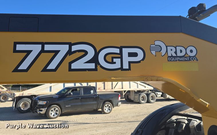 image for item OH9781 2013 John Deere 772GP motor grader