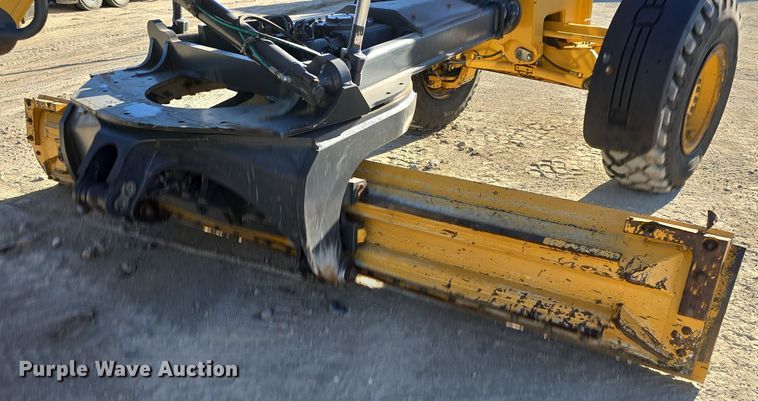 image for item OH9781 2013 John Deere 772GP motor grader