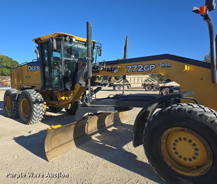 image for item OH9781 2013 John Deere 772GP motor grader