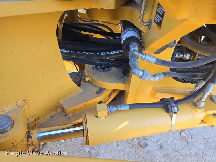 image for item OH9781 2013 John Deere 772GP motor grader