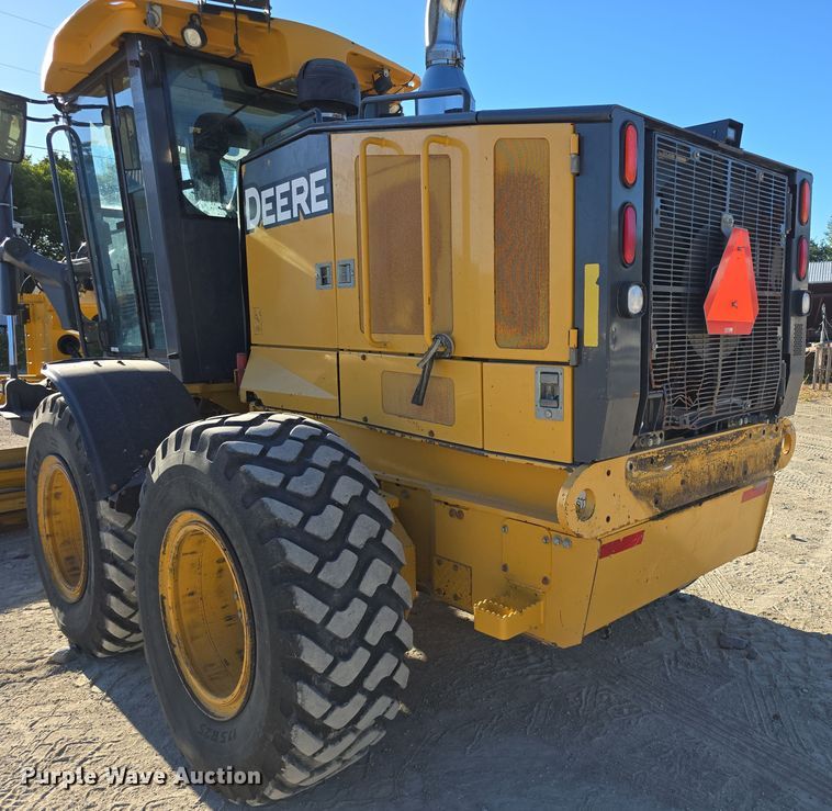 image for item OH9781 2013 John Deere 772GP motor grader