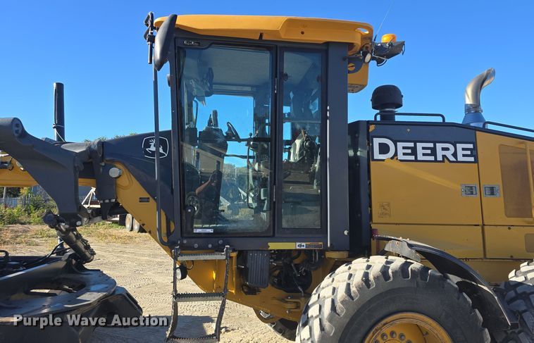 image for item OH9781 2013 John Deere 772GP motor grader