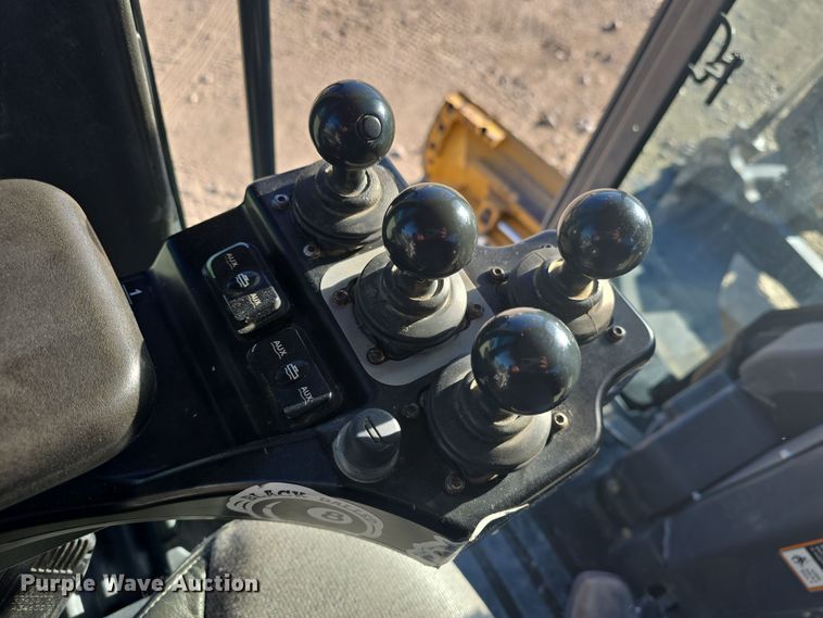 image for item OH9781 2013 John Deere 772GP motor grader