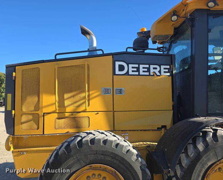 image for item OH9781 2013 John Deere 772GP motor grader