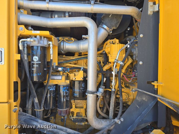 image for item OH9781 2013 John Deere 772GP motor grader