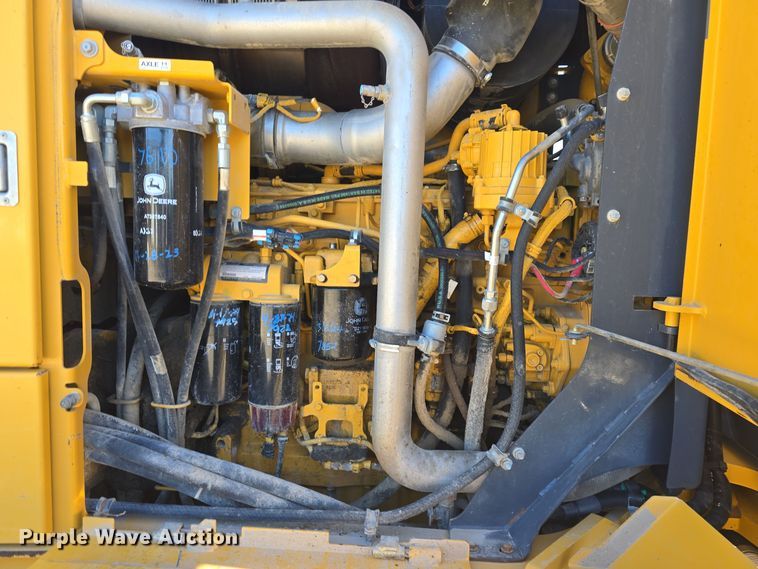 image for item OH9781 2013 John Deere 772GP motor grader