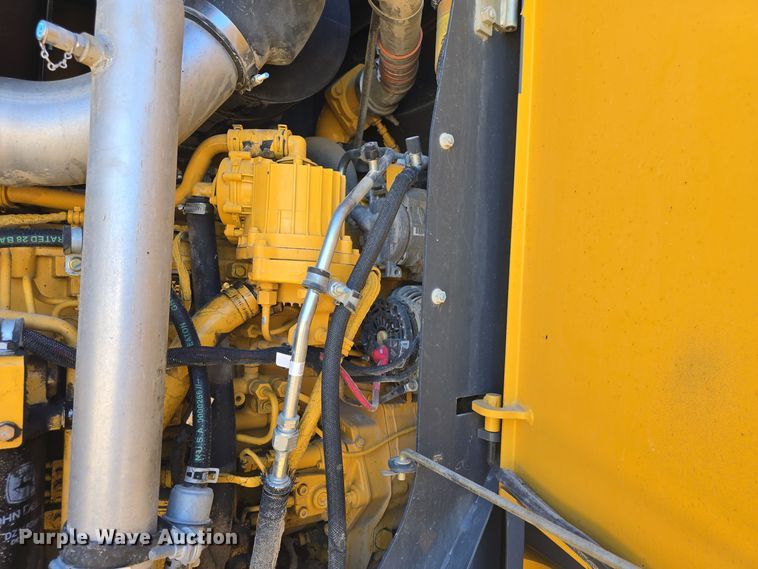 image for item OH9781 2013 John Deere 772GP motor grader