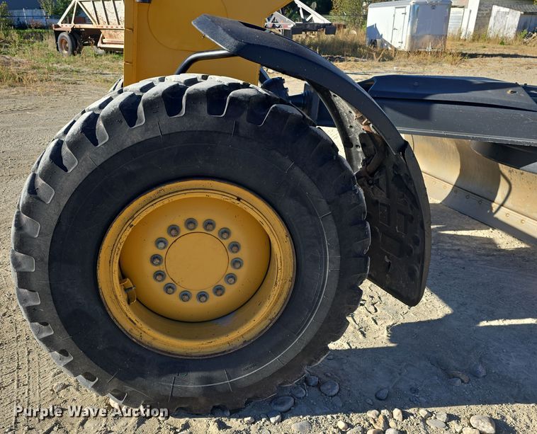 image for item OH9781 2013 John Deere 772GP motor grader