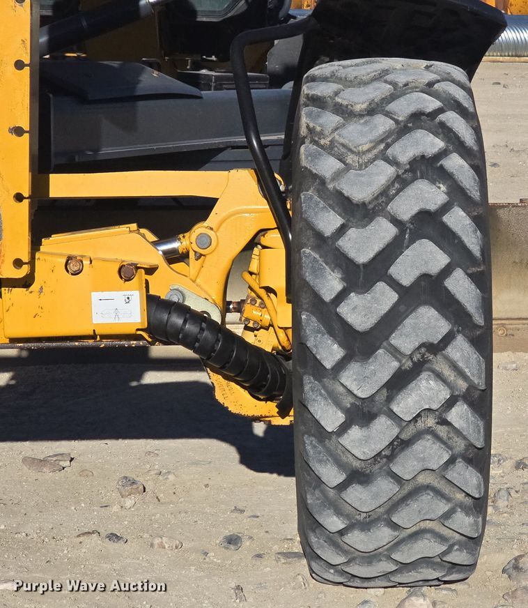 image for item OH9781 2013 John Deere 772GP motor grader