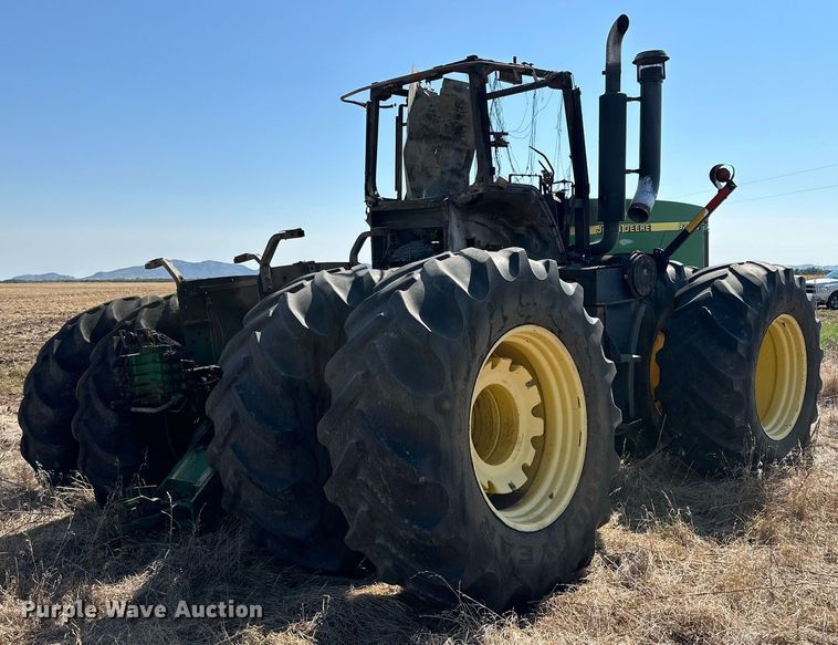 image for item DD3217 1999 John Deere 9300 4WD tractor