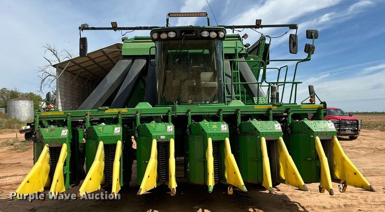 image for item DD3235 2006 John Deere 9996 cotton picker